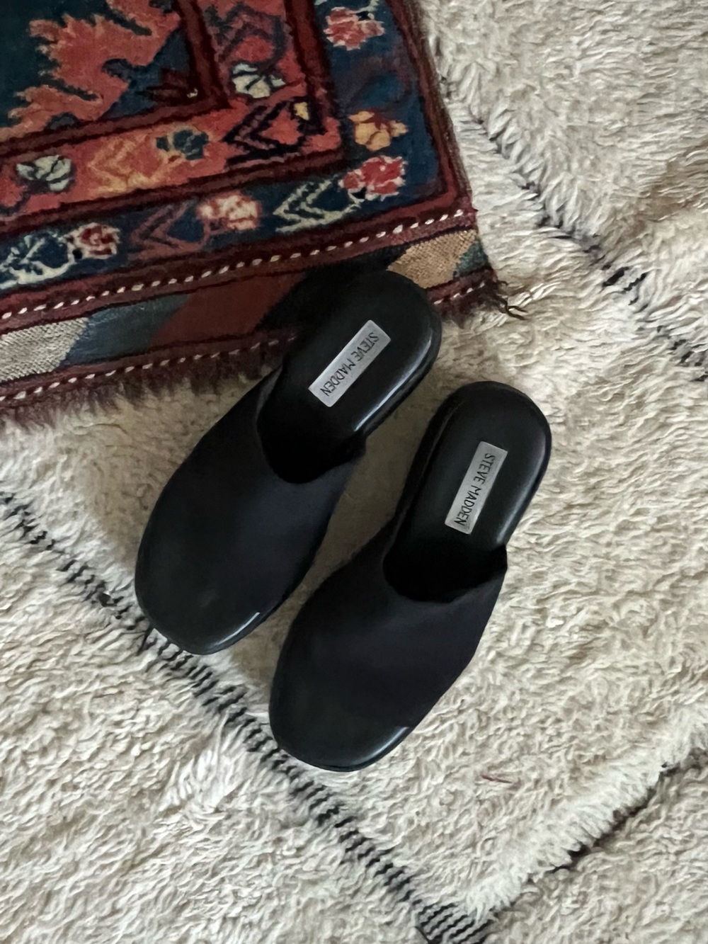Steve Madden Black Minimalist Slide Mules